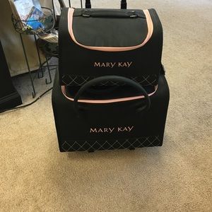 Mary Kay rolling tote